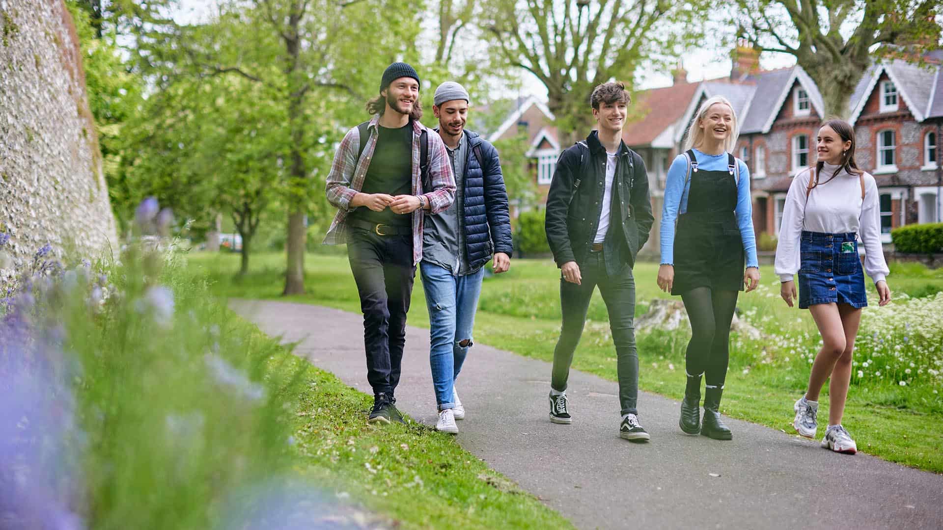 21 Student Chichester Priory Park 1920 X 1080 18