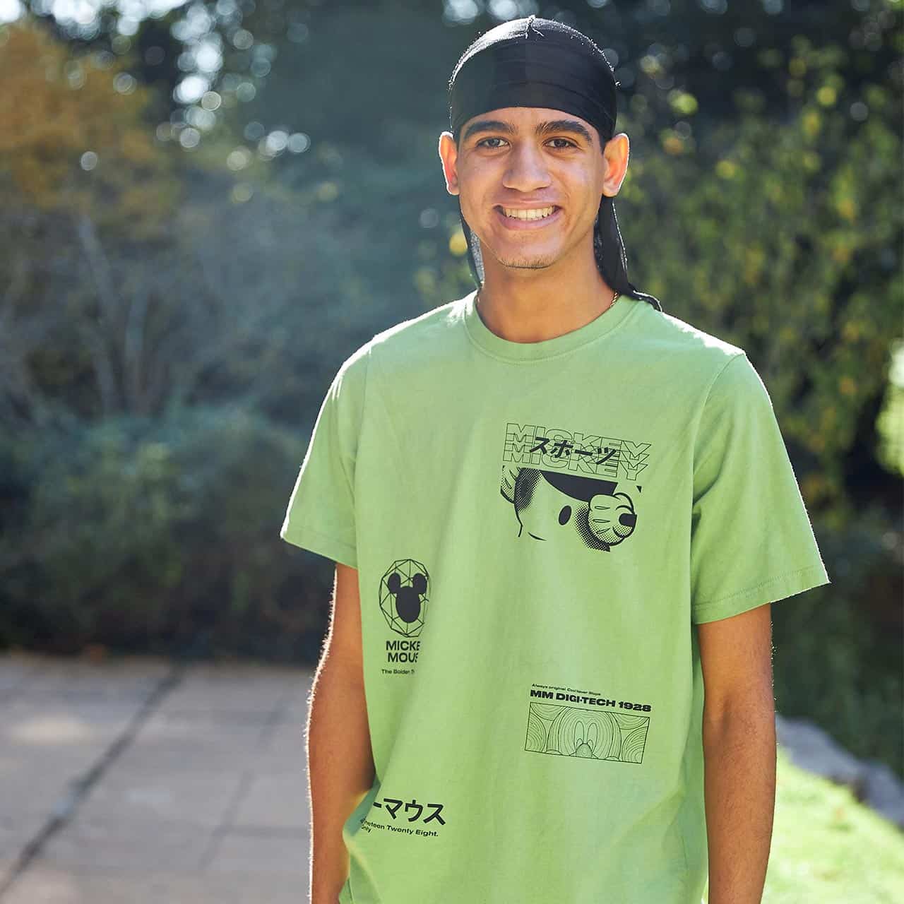 20 Students 1280 X 1280 13 Smiling student