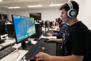 New study reveals indicators for mental ill health in student esports players