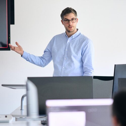 22 MSc Data Science And Analytics 0006 22 MSc Data Science And Analytics (10) lecturer teaching data science and analytics