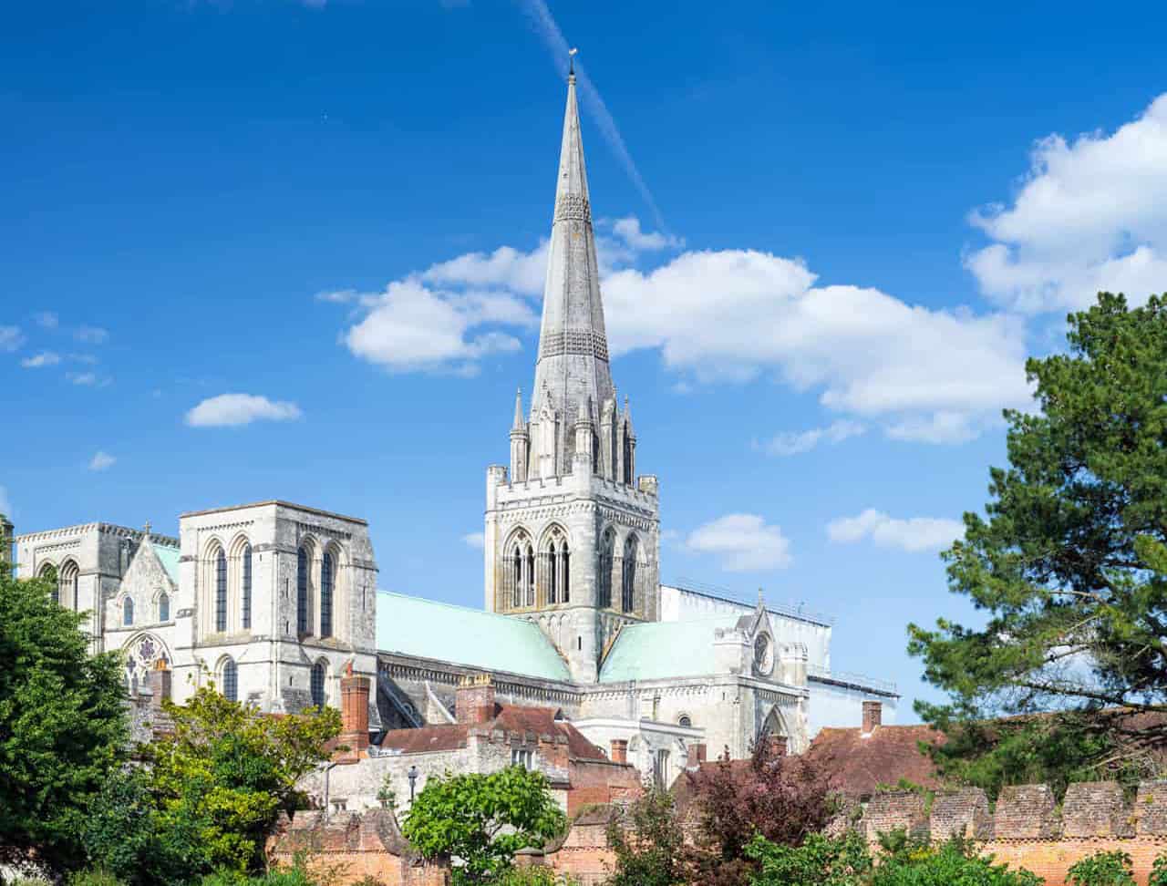 18 Chichester Cathedral Panorama Cropped 2