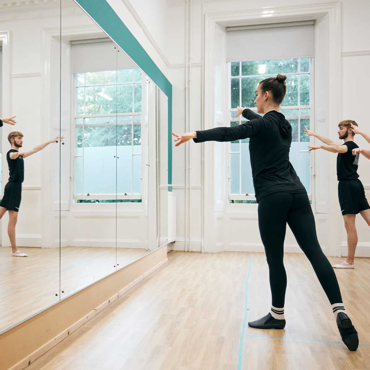 21 Musical Theatre Ballet 6 ballet student in front of mirror