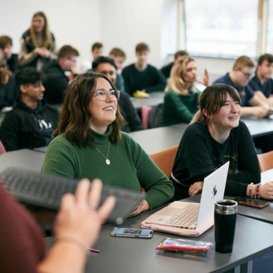 21 Business Students In Class 3 21 Business Students In Class 3