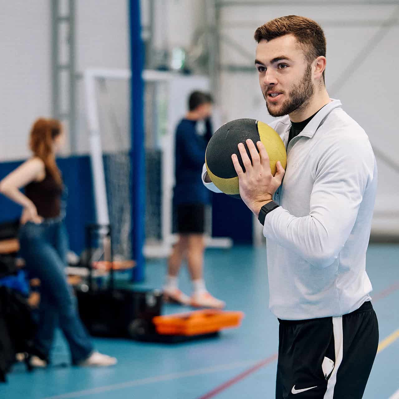 24 Strength And Conditioning (2)