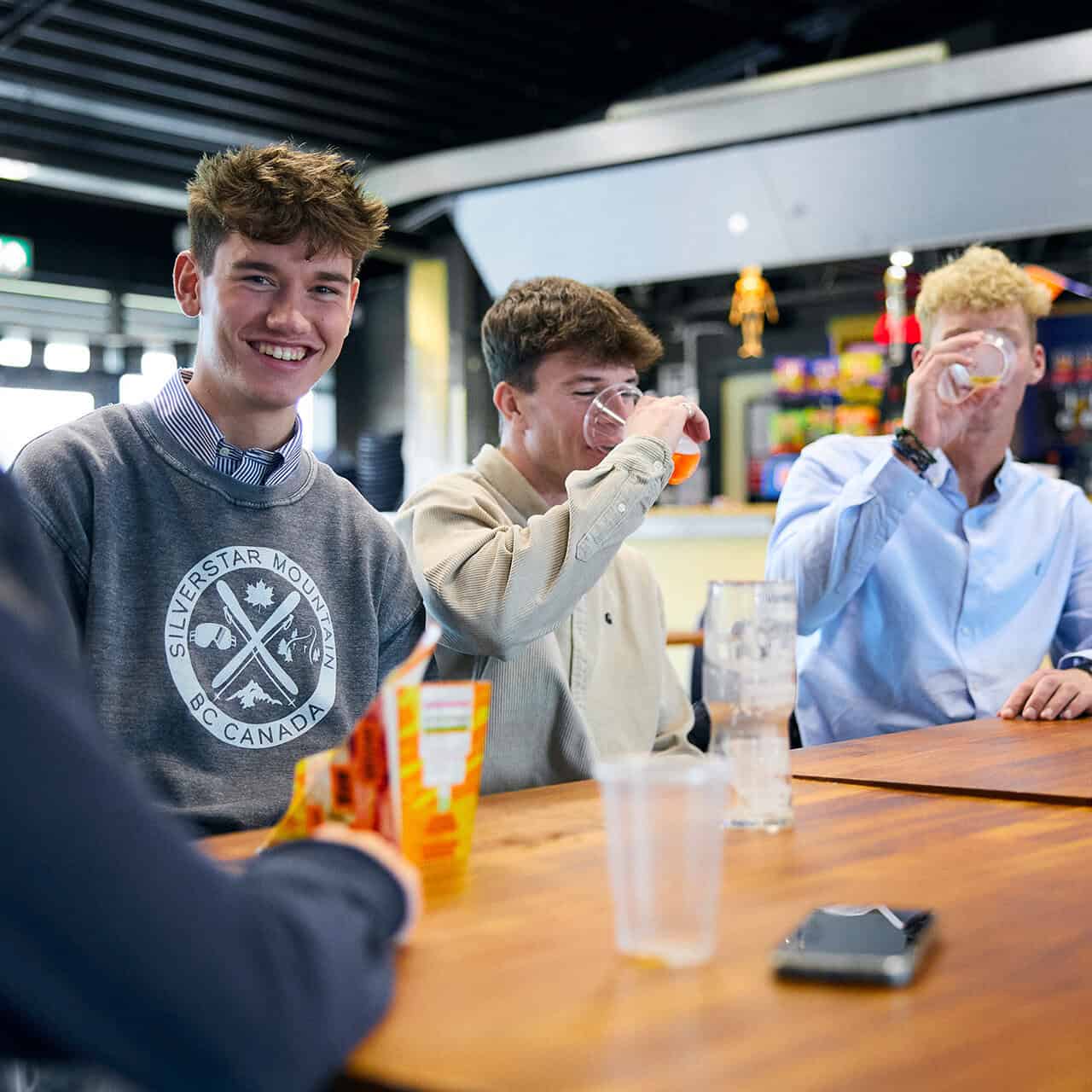 Group of students in the SU bar