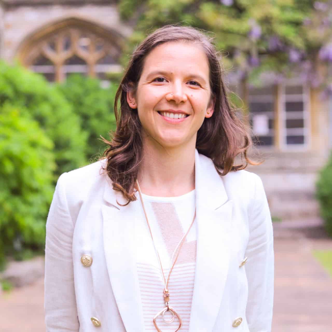 Dr. Valentina Canessa-Pollard