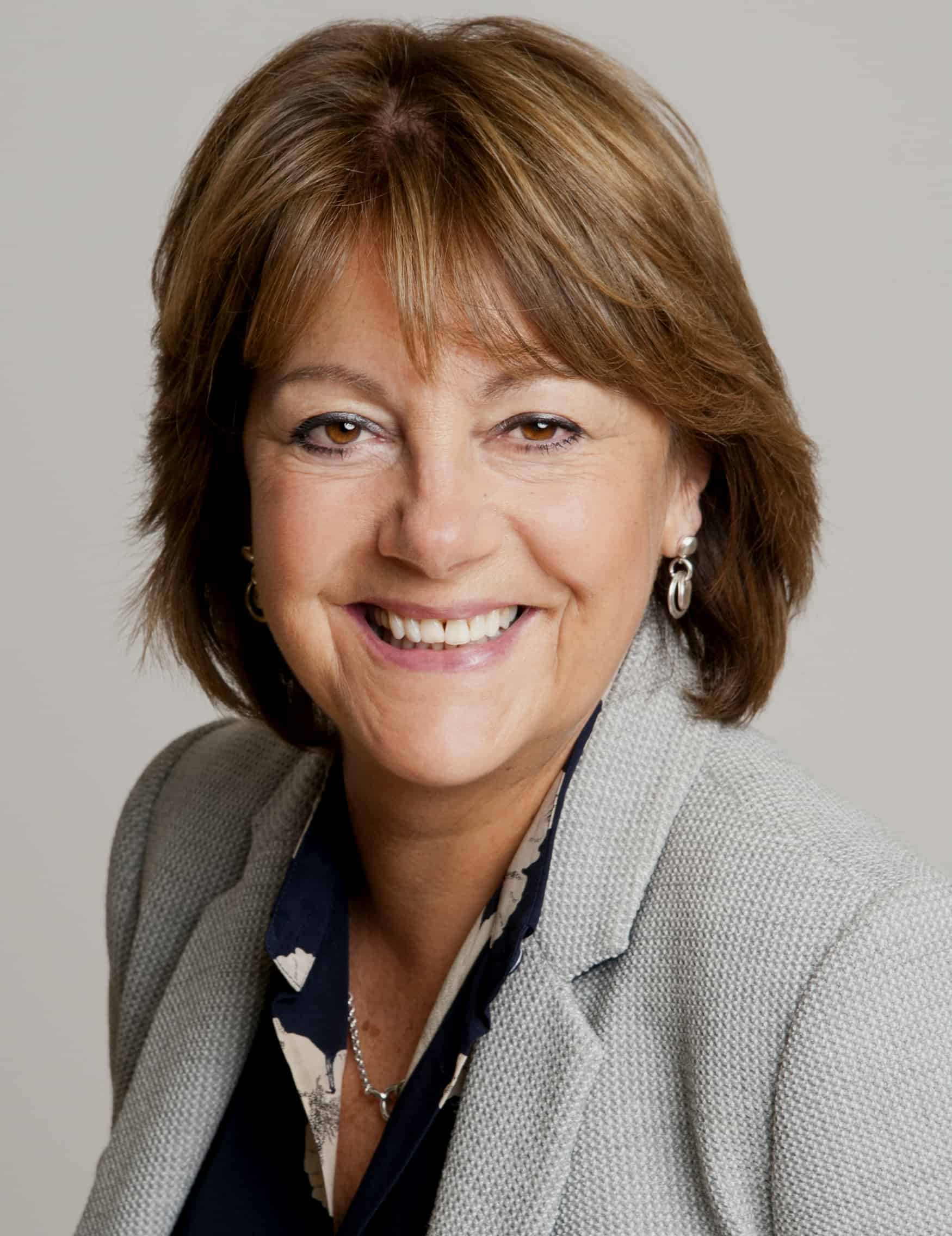 Dr Anne Rowe